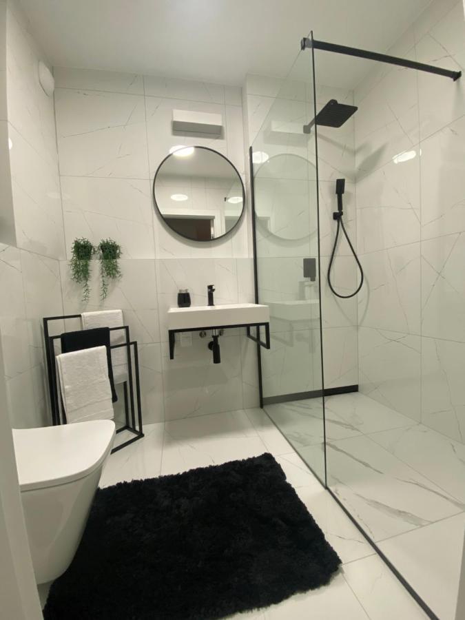 Vip Polo Apartment Гливице Экстерьер фото